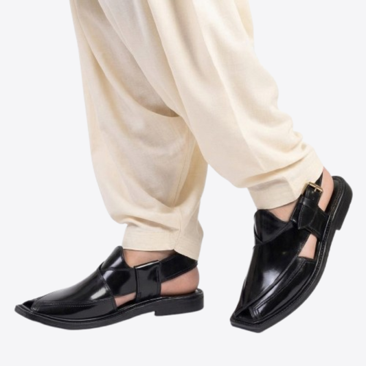Black Peshawari Chappal – Tradition Crafted for Modern Style